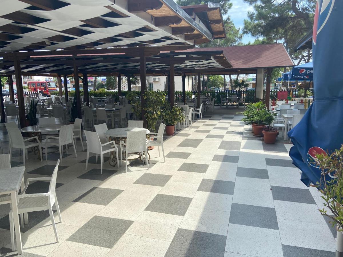ホテル Center Park Velipojë エクステリア 写真