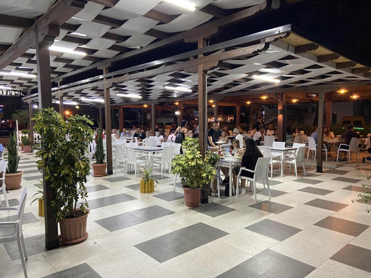 ホテル Center Park Velipojë エクステリア 写真